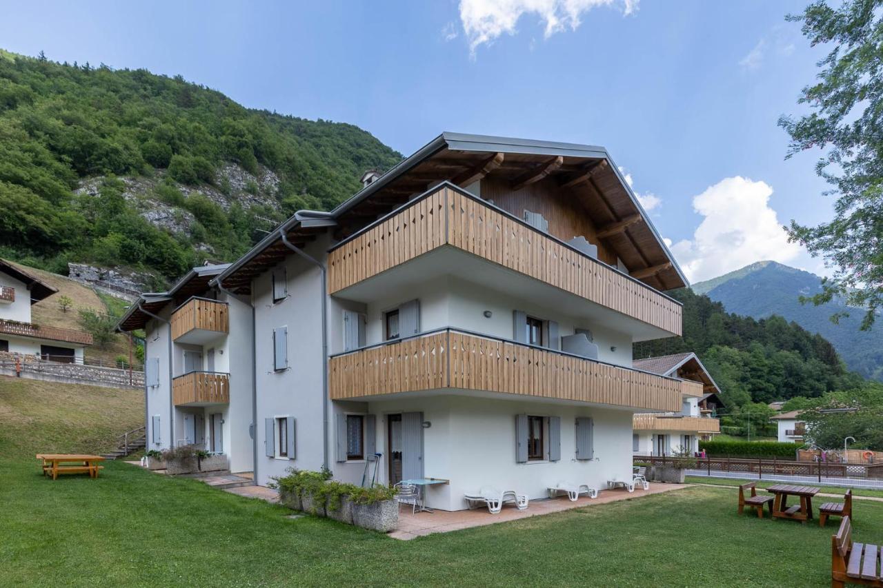 Residence Alessio Bezzecca Eksteriør billede