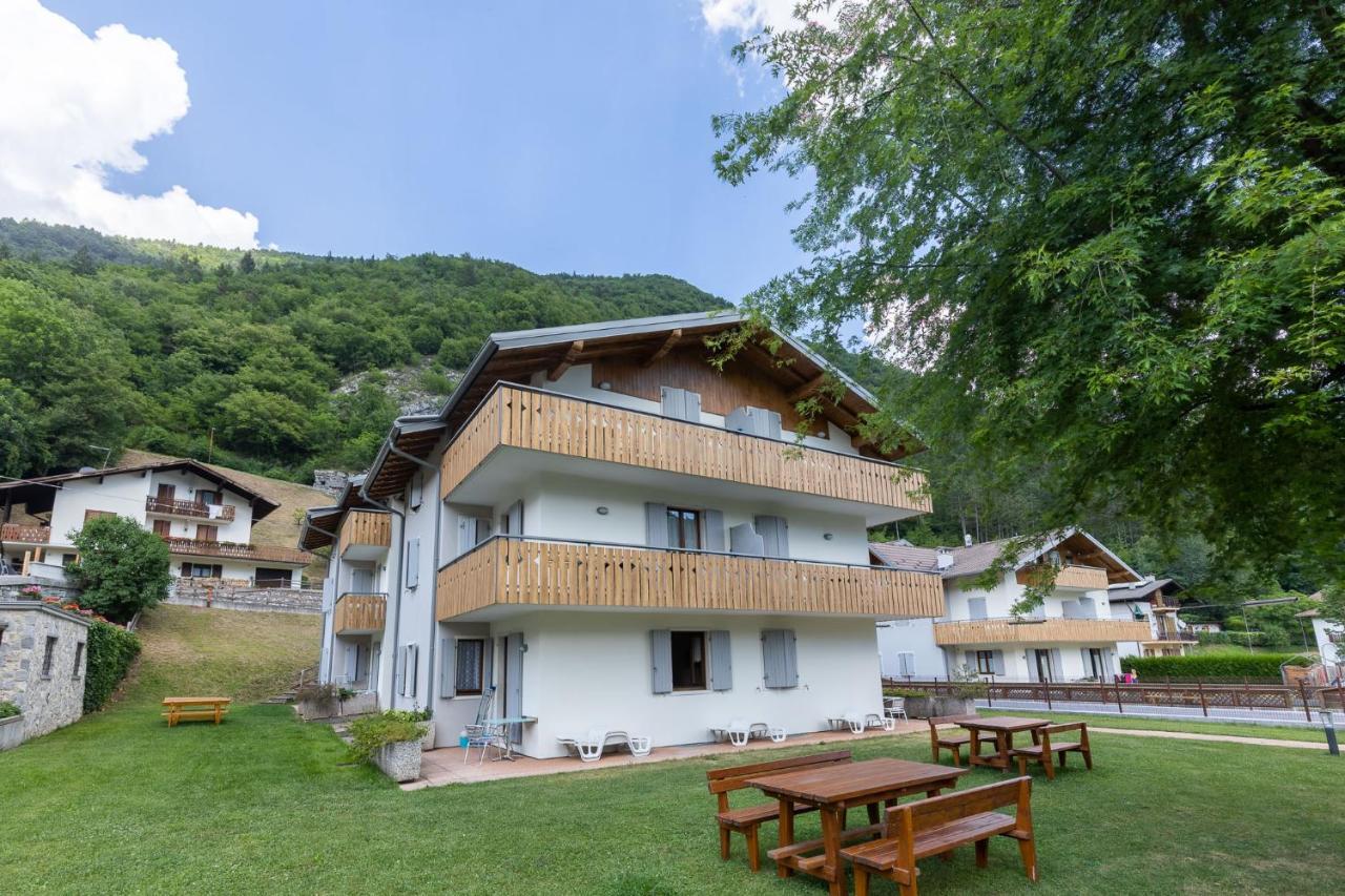 Residence Alessio Bezzecca Eksteriør billede